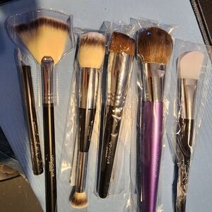 Younique Makeup Brush Collection - Black, Purple, Cream